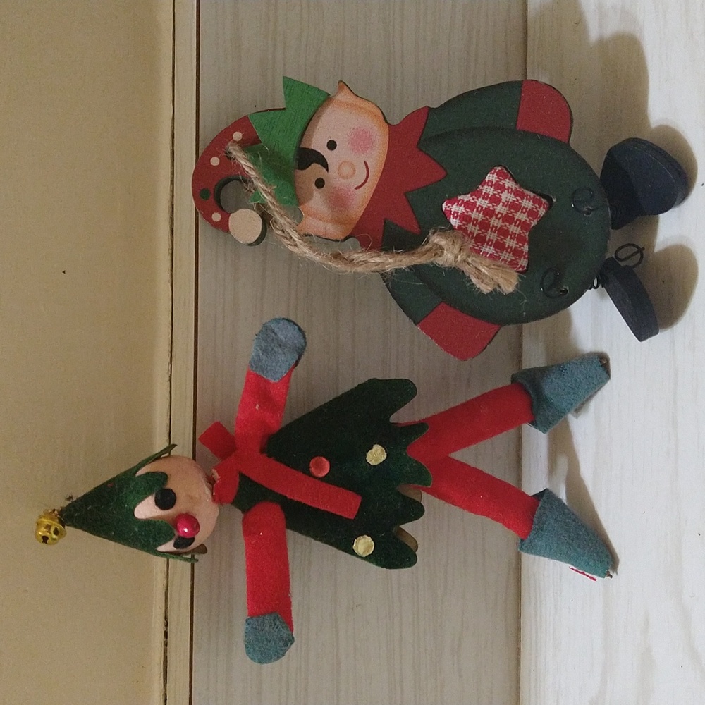 Pair of 2 Miscellaneous Christmas Ornaments